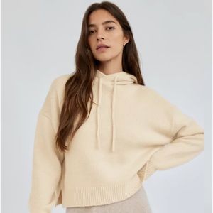 Aritzia - The Group by Babaton Luxe Cashmere Hoodie NWOT - in plum